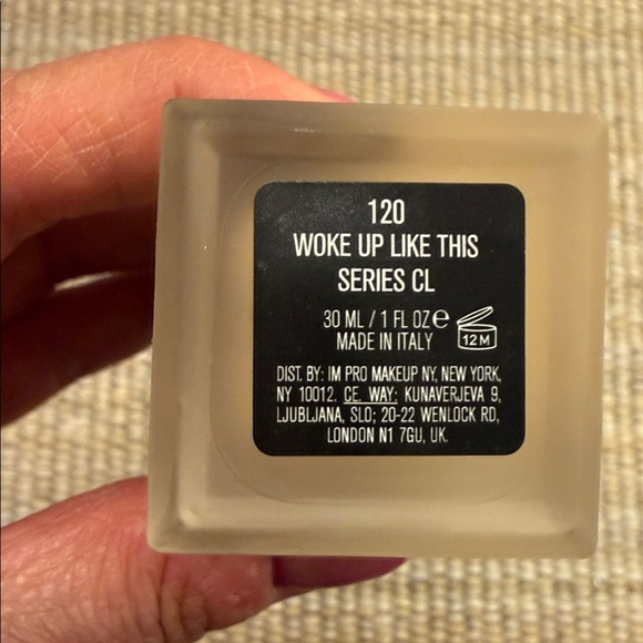 IL Makiage Woke Up Like This Foundation Series CL 120 NEW - Picture 4 of 11